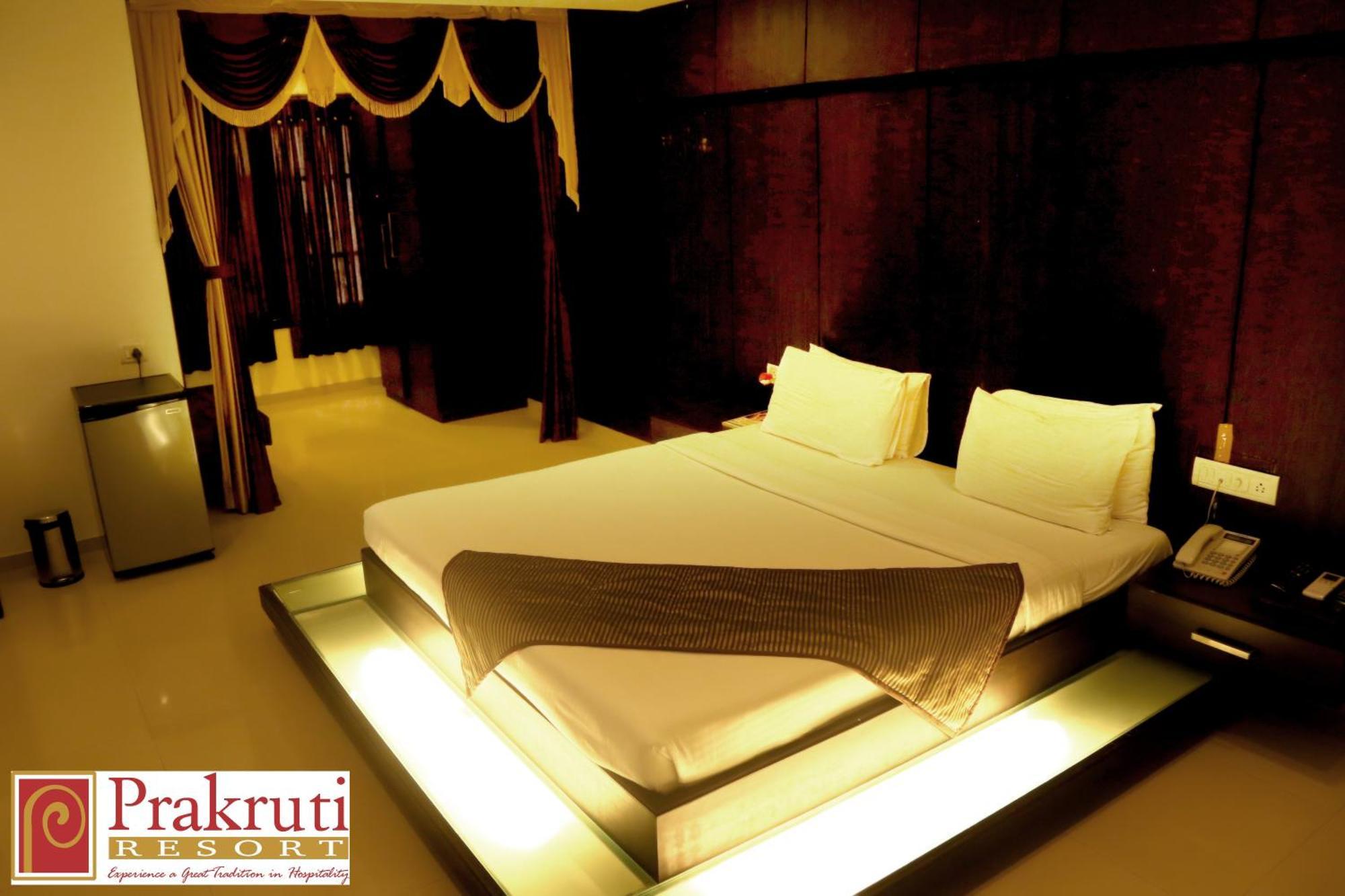 Prakruti Resort Vadodara Esterno foto