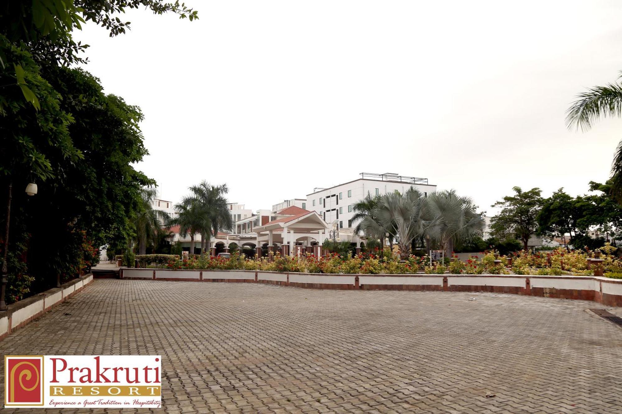 Prakruti Resort Vadodara Esterno foto