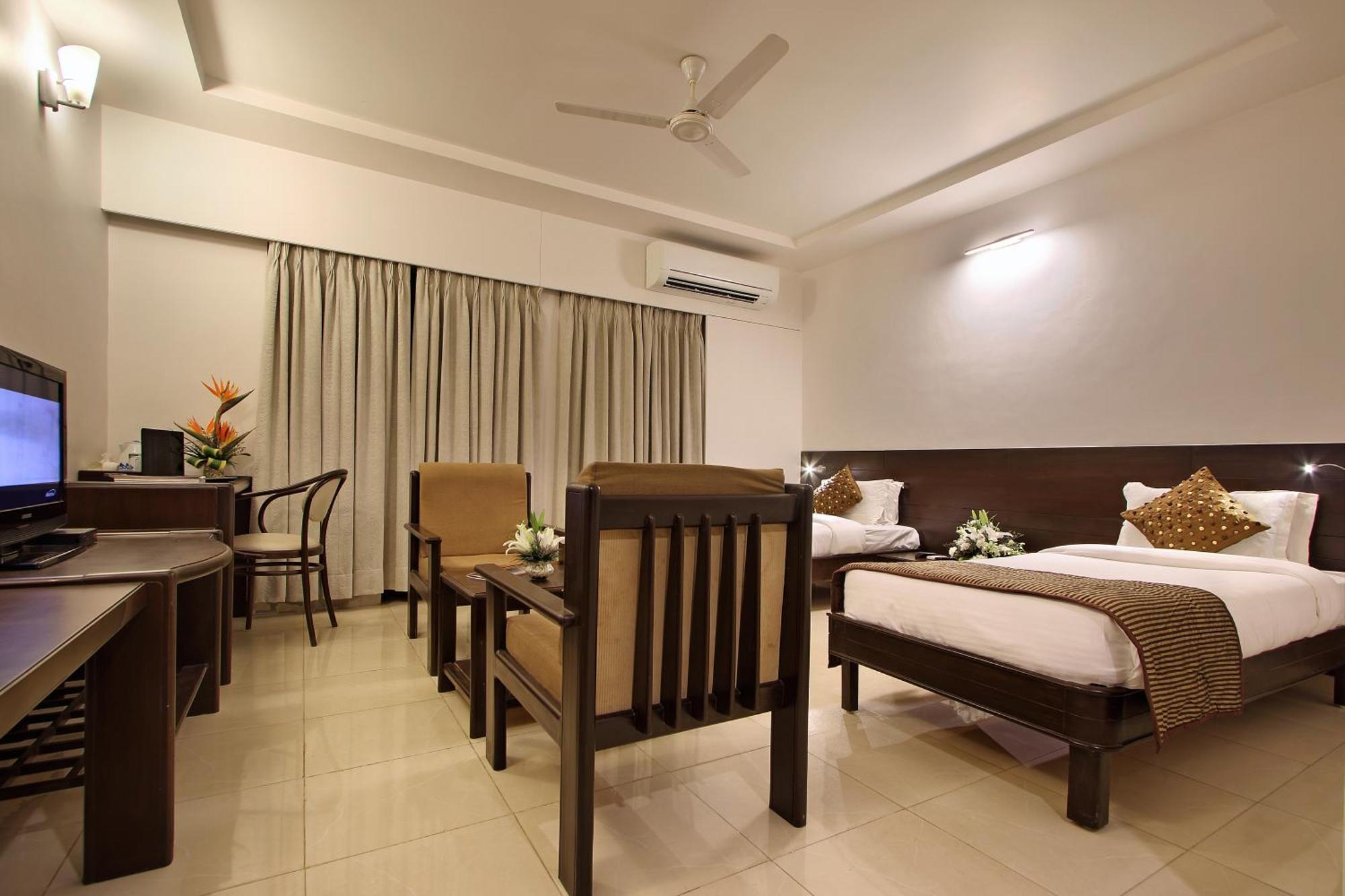 Prakruti Resort Vadodara Esterno foto