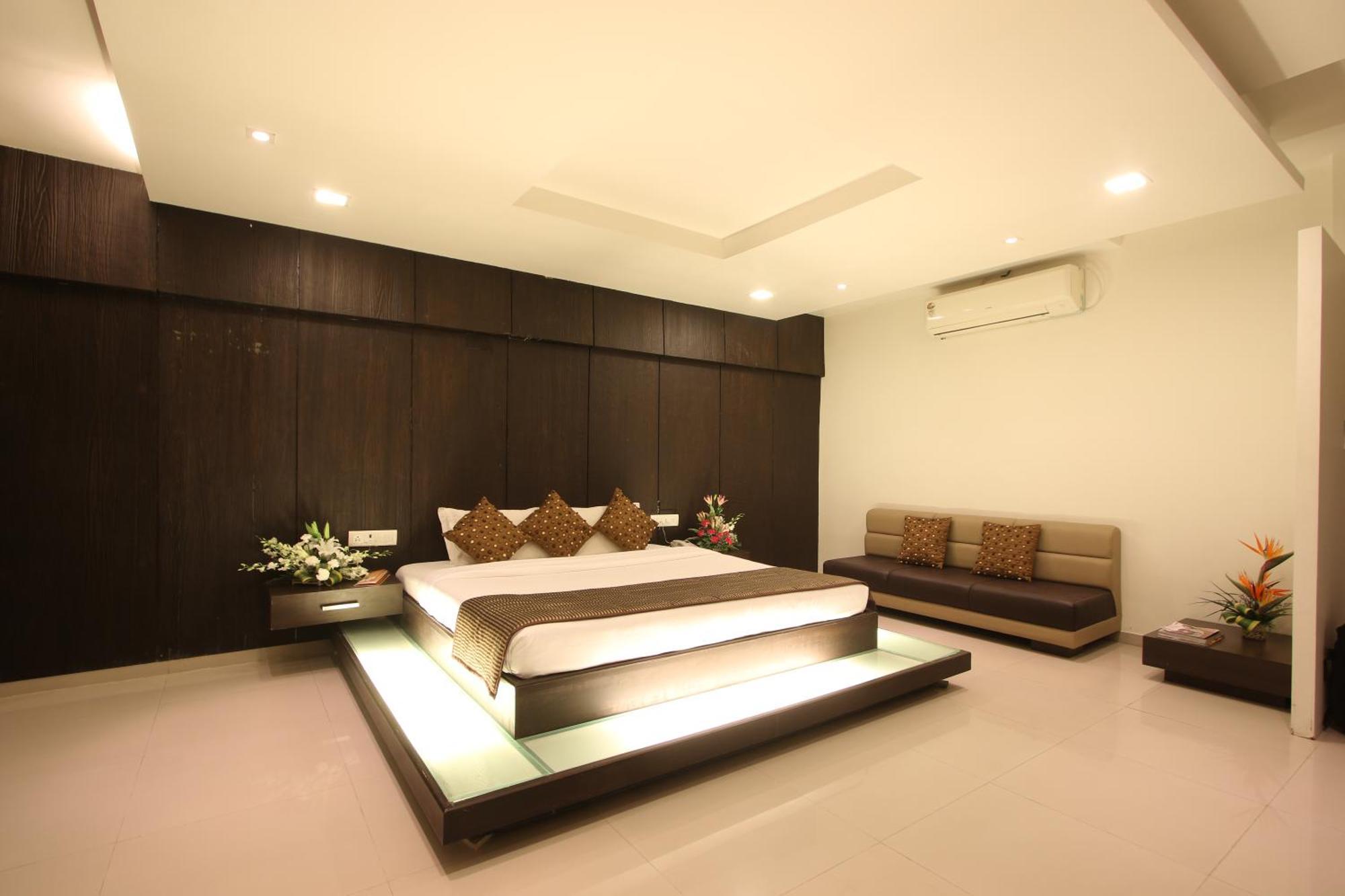 Prakruti Resort Vadodara Esterno foto