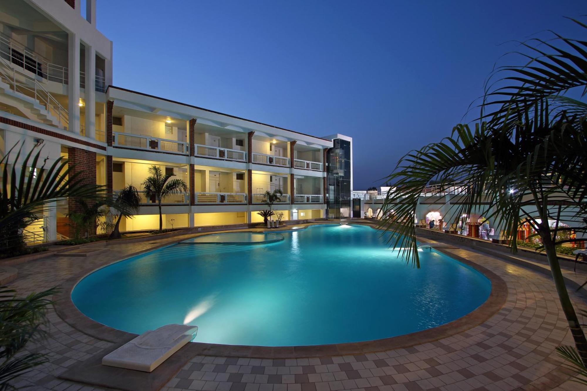 Prakruti Resort Vadodara Esterno foto