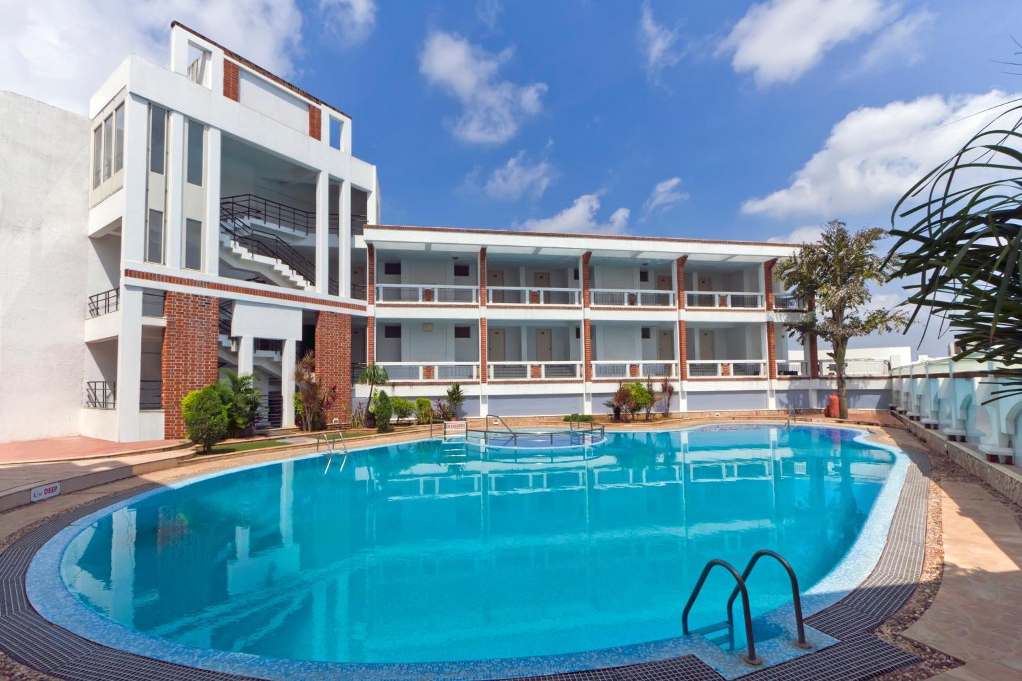 Prakruti Resort Vadodara Esterno foto